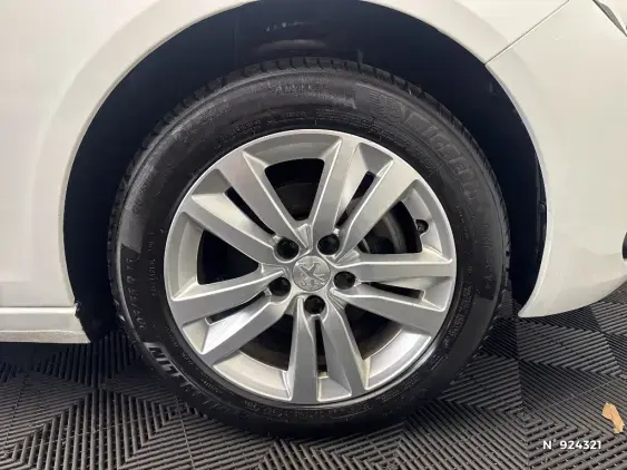 PEUGEOT 308 II - voiture d'occasion - Photo 8