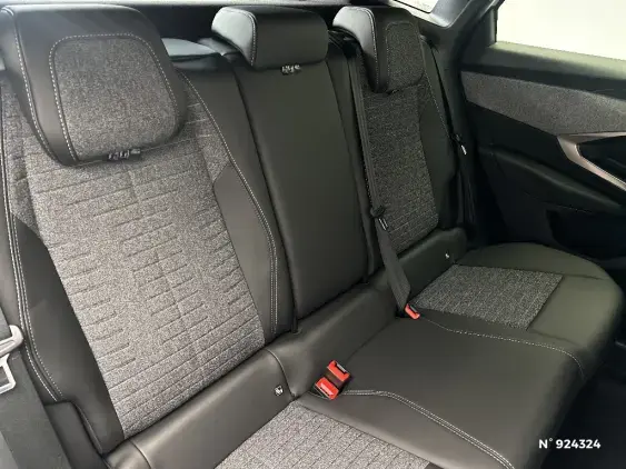 PEUGEOT 3008 III - voiture d'occasion - Photo 11