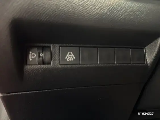 PEUGEOT 208 BUSINESS R II - voiture d'occasion - Photo 15