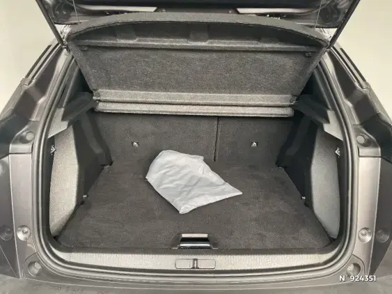 PEUGEOT 2008 II - voiture d'occasion - Photo 7