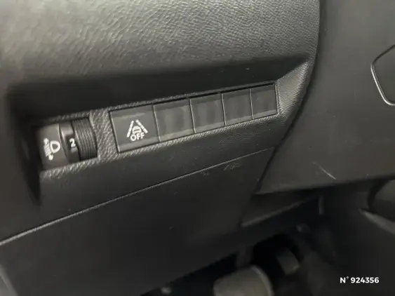 PEUGEOT 2008 ELECTRIQUE II - voiture d'occasion - Photo 15