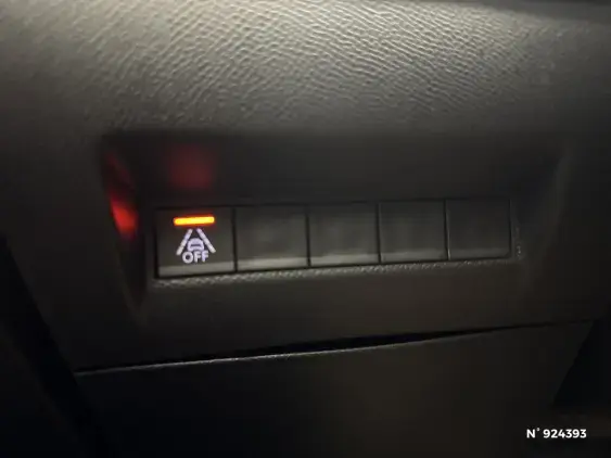 PEUGEOT 2008 II - voiture d'occasion - Photo 15