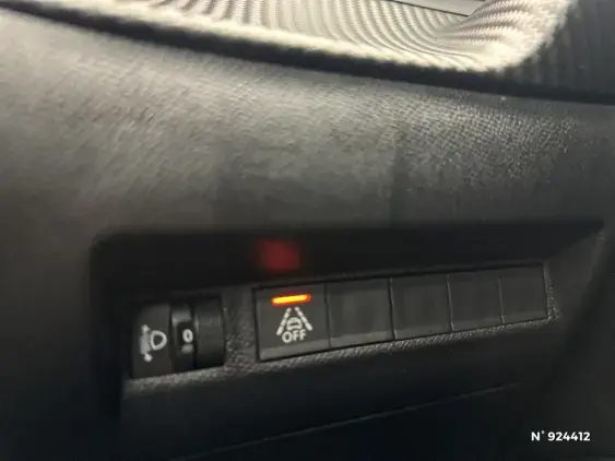 PEUGEOT 2008 II - voiture d'occasion - Photo 15