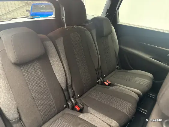 PEUGEOT 5008 II - voiture d'occasion - Photo 11