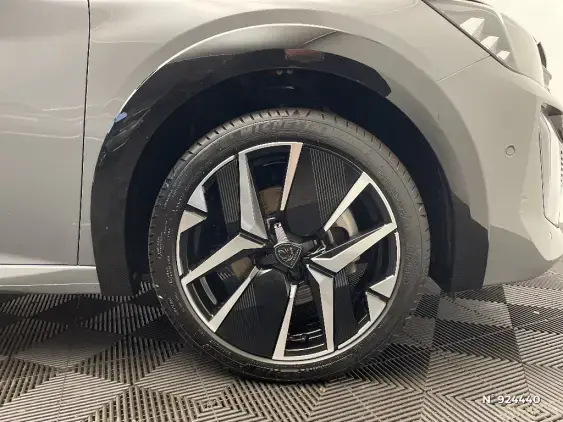 PEUGEOT 208 II - voiture d'occasion - Photo 8