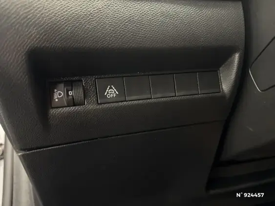 PEUGEOT 208 ELECTRIQUE II - voiture d'occasion - Photo 14