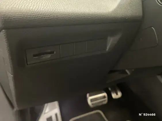 PEUGEOT 2008 - voiture d'occasion - Photo 15