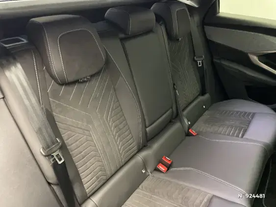 PEUGEOT 3008 ELECTRIQUE III - voiture d'occasion - Photo 11