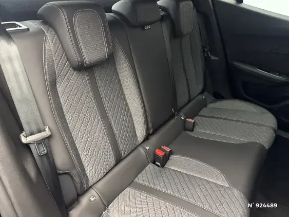 PEUGEOT 2008 II - voiture d'occasion - Photo 11