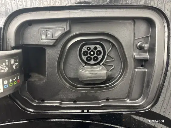 PEUGEOT 5008 ELECTRIQUE III - voiture d'occasion - Photo 26