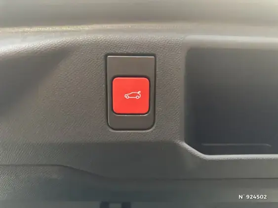 PEUGEOT 5008 ELECTRIQUE III - voiture d'occasion - Photo 25