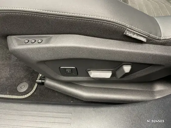 PEUGEOT 5008 ELECTRIQUE III - voiture d'occasion - Photo 27