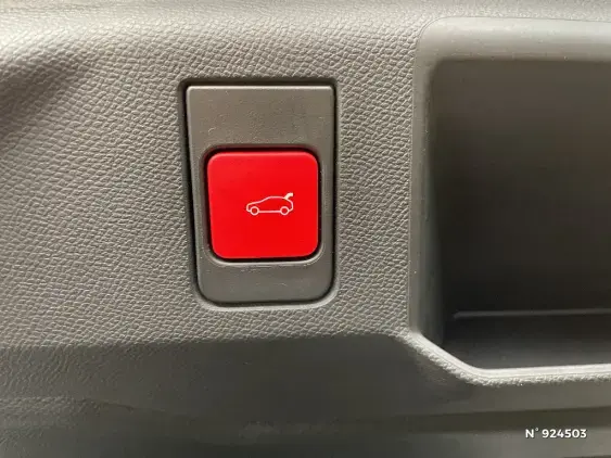 PEUGEOT 5008 ELECTRIQUE III - voiture d'occasion - Photo 24