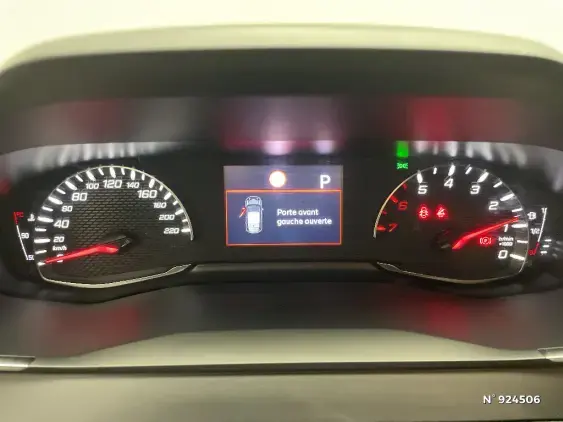 PEUGEOT 2008 II - voiture d'occasion - Photo 12