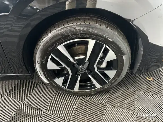 PEUGEOT 208 II - voiture d'occasion - Photo 8