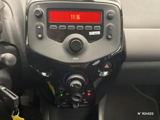 PEUGEOT 108 - voiture d'occasion - Photo 13