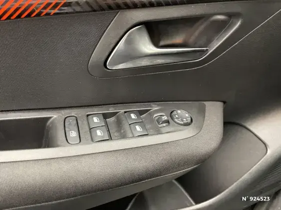 PEUGEOT 208 BUSINESS R II - voiture d'occasion - Photo 32