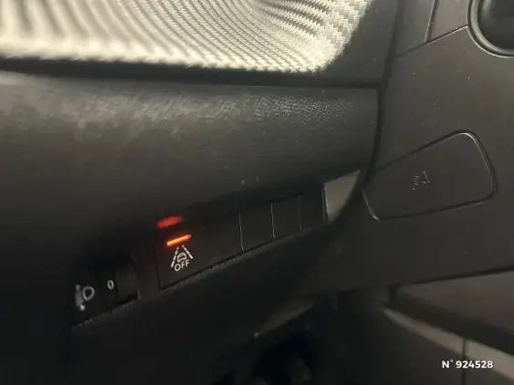 PEUGEOT 208 BUSINESS R II - voiture d'occasion - Photo 15