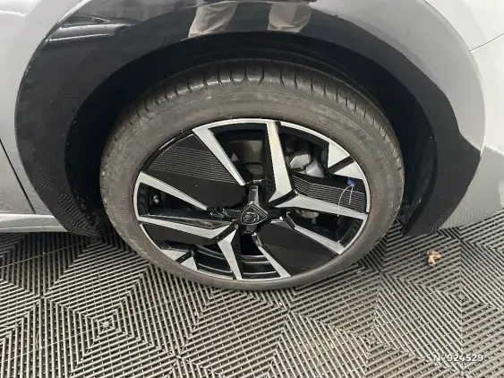 PEUGEOT 208 II - voiture d'occasion - Photo 8