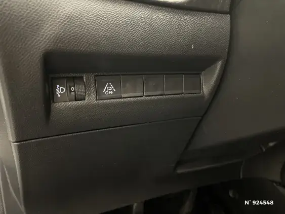 PEUGEOT 208 II - voiture d'occasion - Photo 14