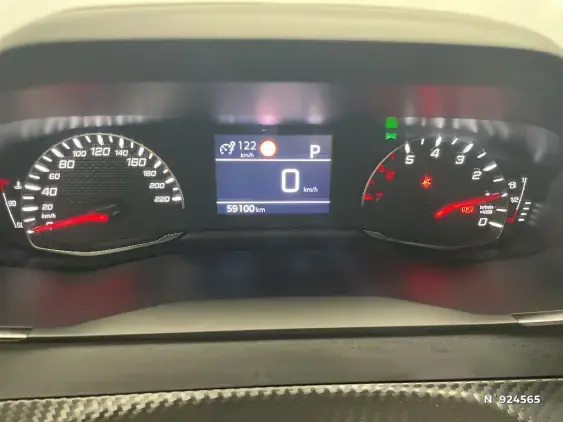 PEUGEOT 2008 II - voiture d'occasion - Photo 12