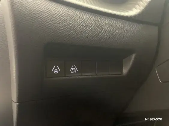 PEUGEOT 2008 II - voiture d'occasion - Photo 15