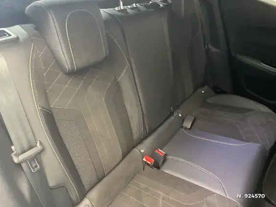 PEUGEOT 2008 II - voiture d'occasion - Photo 11