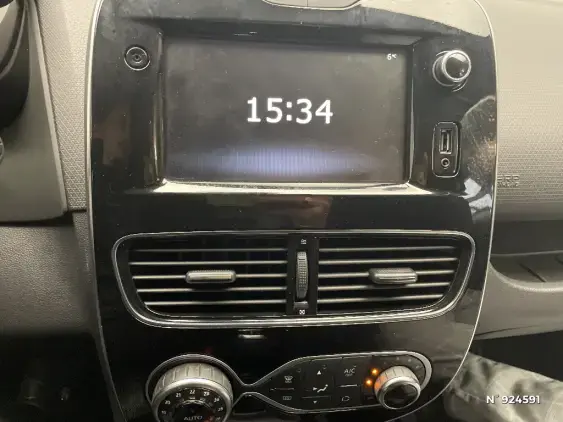 RENAULT CLIO IV - voiture d'occasion - Photo 13