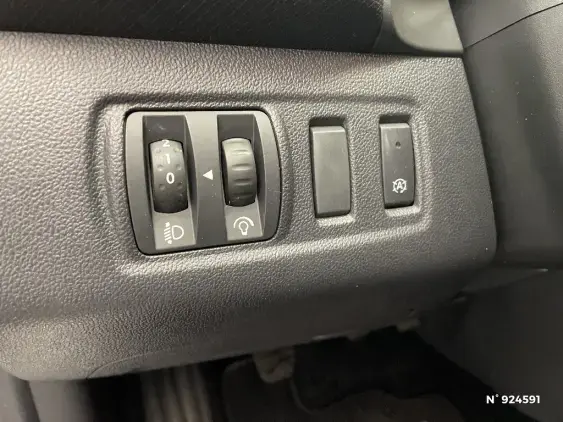 RENAULT CLIO IV - voiture d'occasion - Photo 15