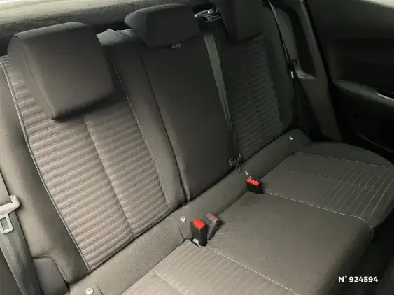 PEUGEOT 2008 II - voiture d'occasion - Photo 11
