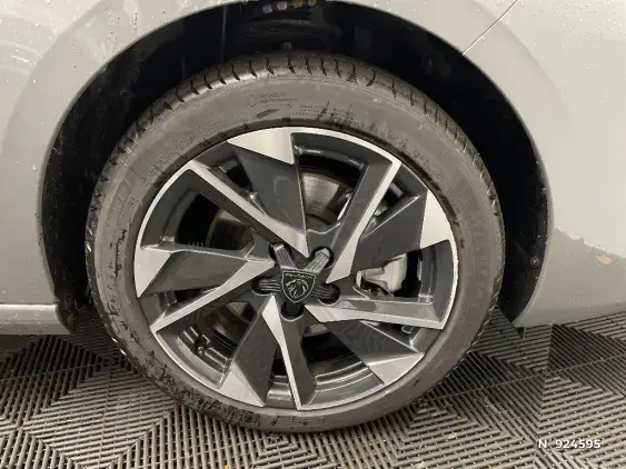 PEUGEOT 308 III - voiture d'occasion - Photo 8