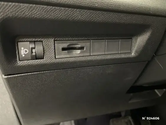 PEUGEOT 308 III - voiture d'occasion - Photo 15