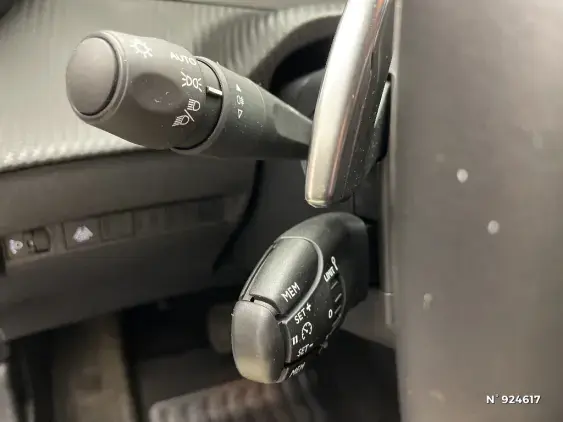 PEUGEOT 208 BUSINESS R II - voiture d'occasion - Photo 29