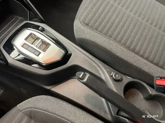 PEUGEOT 208 BUSINESS R II - voiture d'occasion - Photo 38