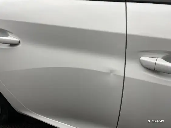 PEUGEOT 208 BUSINESS R II - voiture d'occasion - Photo 25