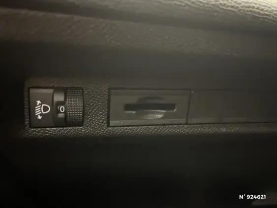 PEUGEOT 308 SW III - voiture d'occasion - Photo 15