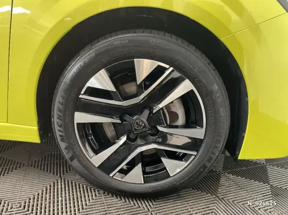 PEUGEOT 208 II - voiture d'occasion - Photo 8