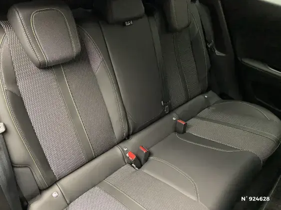 PEUGEOT 2008 II - voiture d'occasion - Photo 11