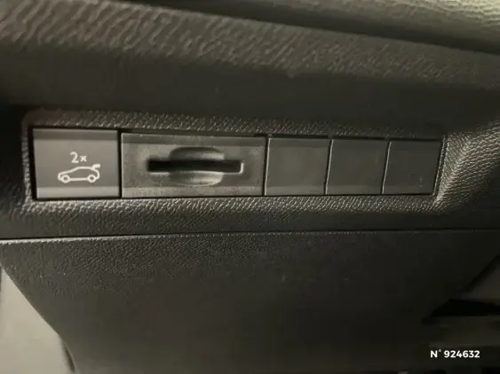 PEUGEOT 308 III - voiture d'occasion - Photo 15