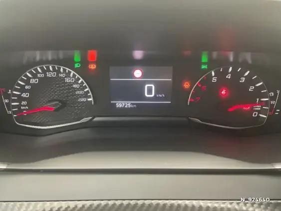 PEUGEOT 208 II - voiture d'occasion - Photo 12