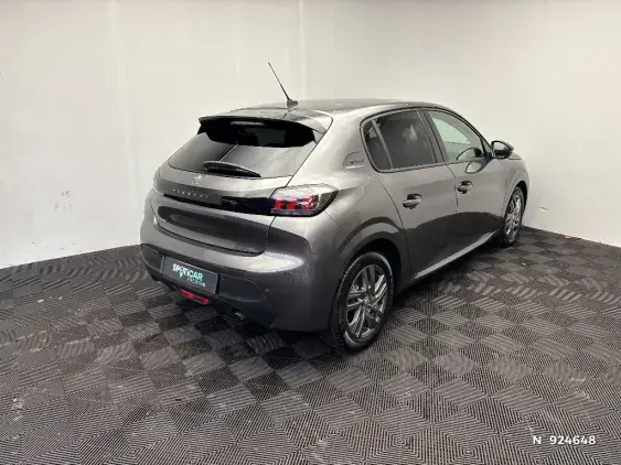 PEUGEOT 208 BUSINESS R II - voiture d'occasion - Photo 4