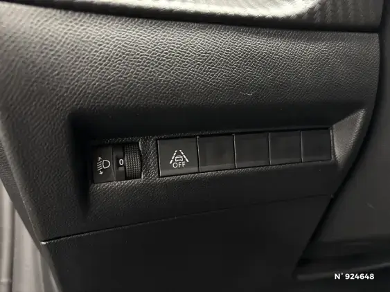 PEUGEOT 208 BUSINESS R II - voiture d'occasion - Photo 15