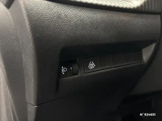 PEUGEOT 208 BUSINESS R II - voiture d'occasion - Photo 15