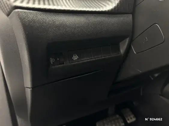 PEUGEOT 2008 II - voiture d'occasion - Photo 15