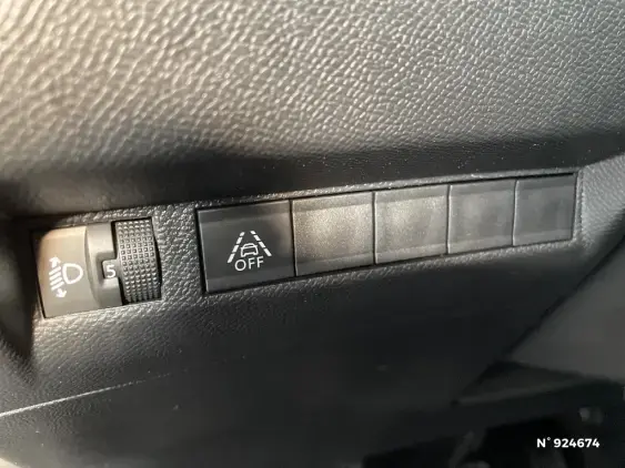 PEUGEOT 208 BUSINESS R II - voiture d'occasion - Photo 15