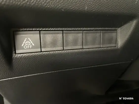 PEUGEOT 2008 II - voiture d'occasion - Photo 15