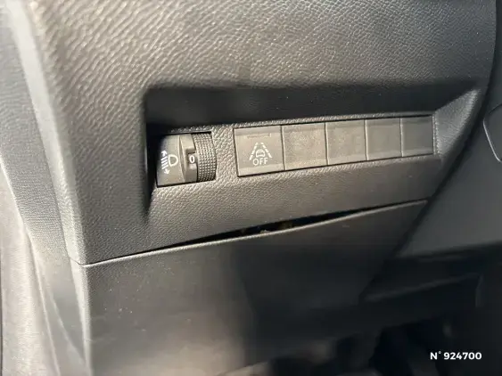 PEUGEOT 208 ELECTRIQUE II - voiture d'occasion - Photo 15