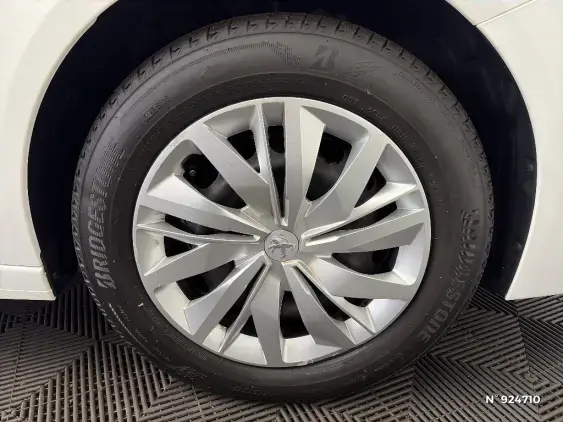 PEUGEOT 208 II - voiture d'occasion - Photo 8