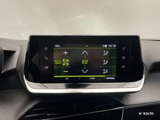 PEUGEOT 2008 II - voiture d'occasion - Photo 25