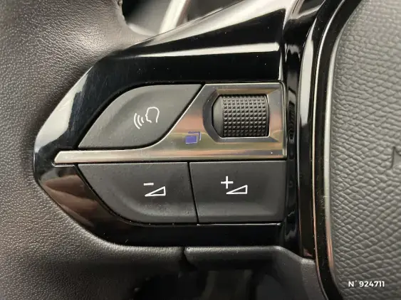 PEUGEOT 2008 II - voiture d'occasion - Photo 27